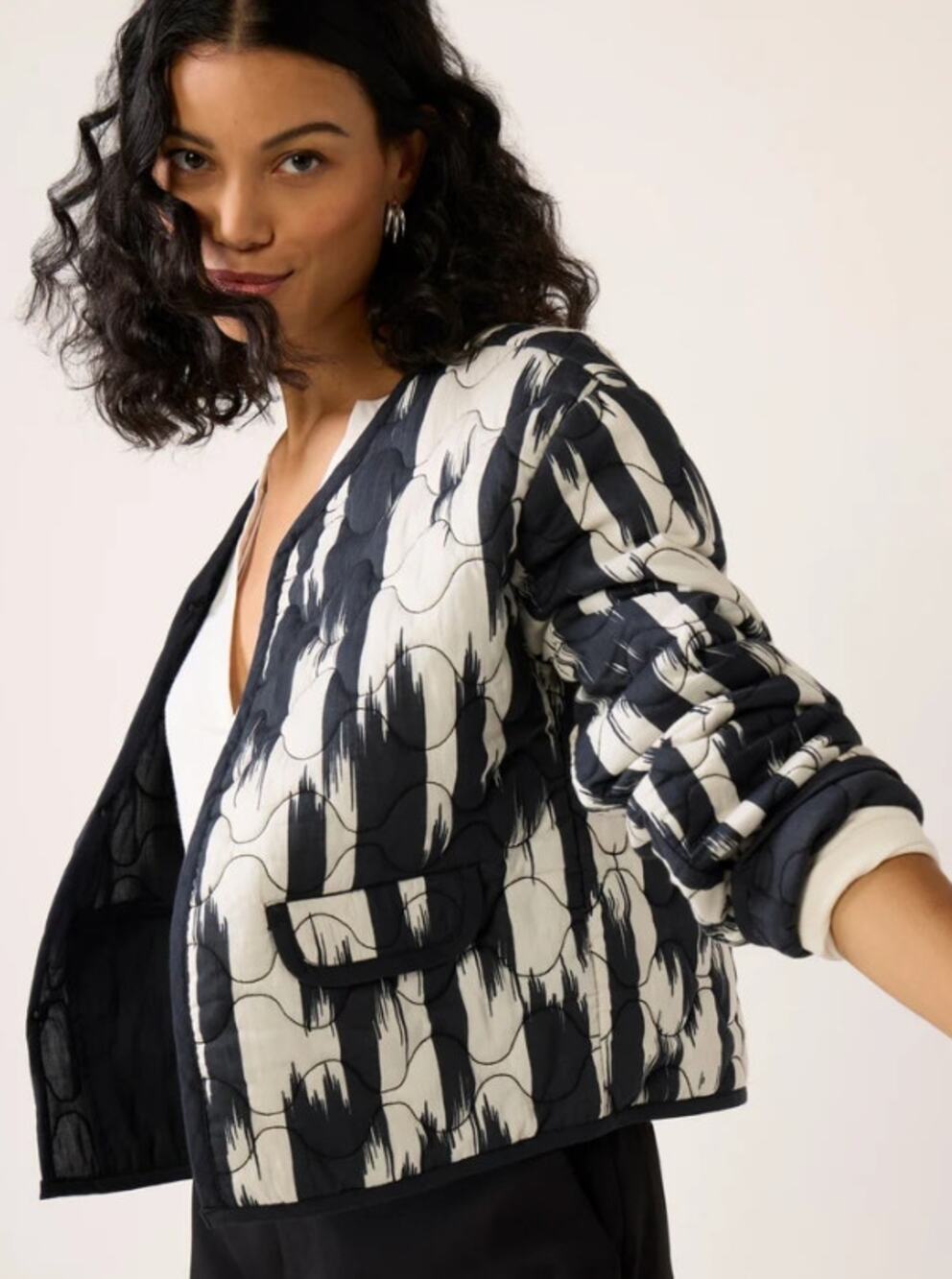 Evereve Black White Abstract Print Livvy Cotton Quilted Jacket Womens Small